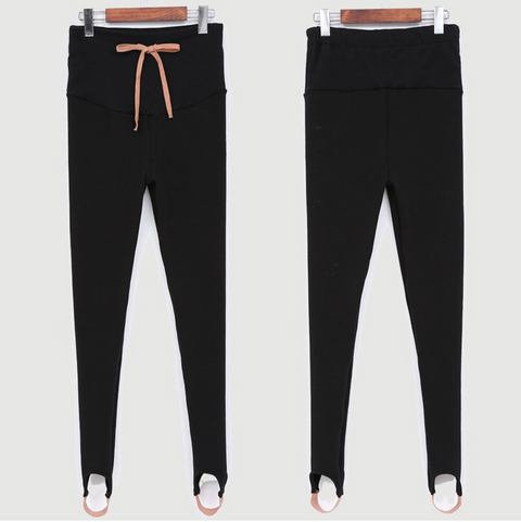 South Korea maternity 2021 new winter pregnant women foot leggings and cashmere trousers abdomen supporting feet thick spot