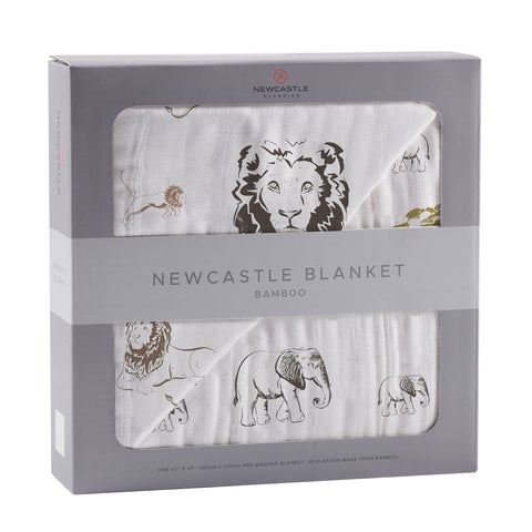 „Hear Me Roar Lion and Rhinos and Elephants“-Bambus-Newcastle-Decke